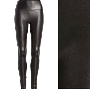 Nwt Spanx faux leather leggings in very black sz s/p